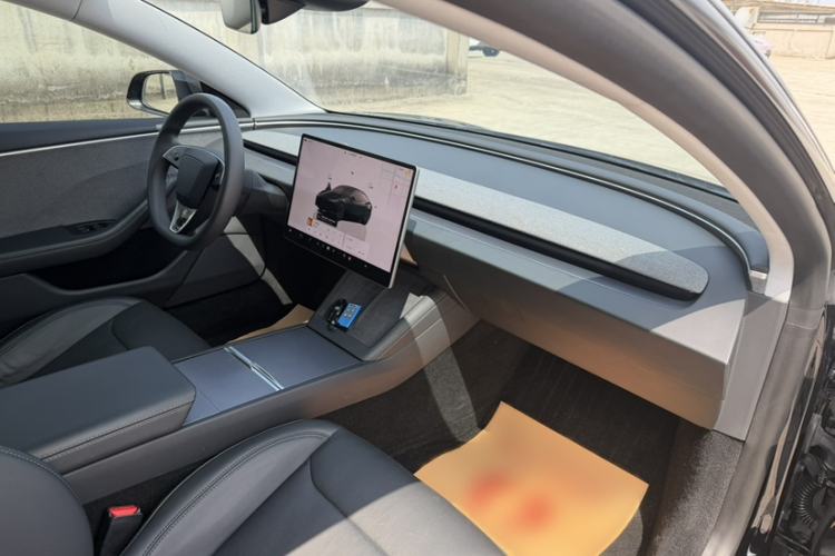 Used Tesla Model 3 2023 Rear-Wheel-Drive Version Interior 1