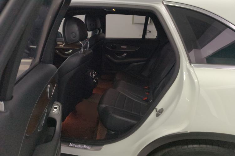 Used Mercedes-Benz GLC 2022 Facelift GLC 260 L 4MATIC Luxury Edition Left Rear Seat