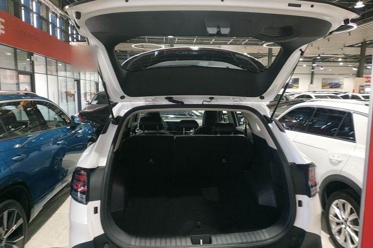 Used Kia Sportage (Chinese Domestic Model) 2025 1.5T Two-Wheel Drive Prestige Smart Enjoyment Version
