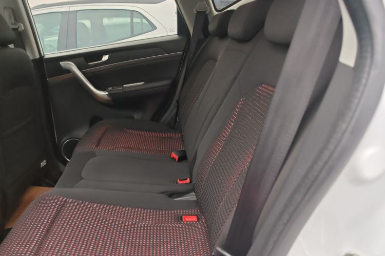 Used Haval M6 2019 1.5T Manual Two-Wheel Drive Urban Version China VI Standard
