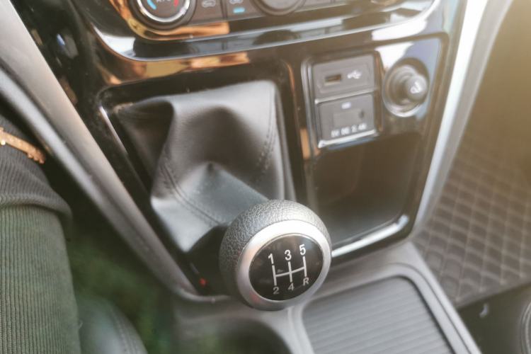 Used JAC Refine M3 2022 1.8L 7-seat Standard Edition
