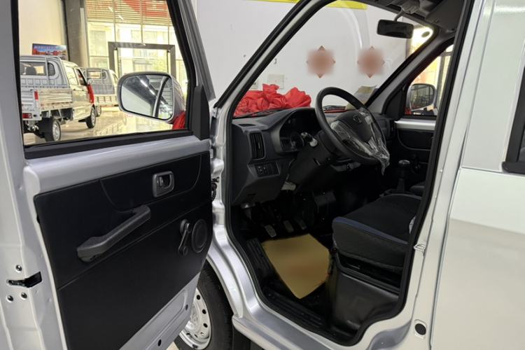 Used Victory Zebra 2025 1.5L Double-Cab Extended Flatbed Comfort Version Interior 5