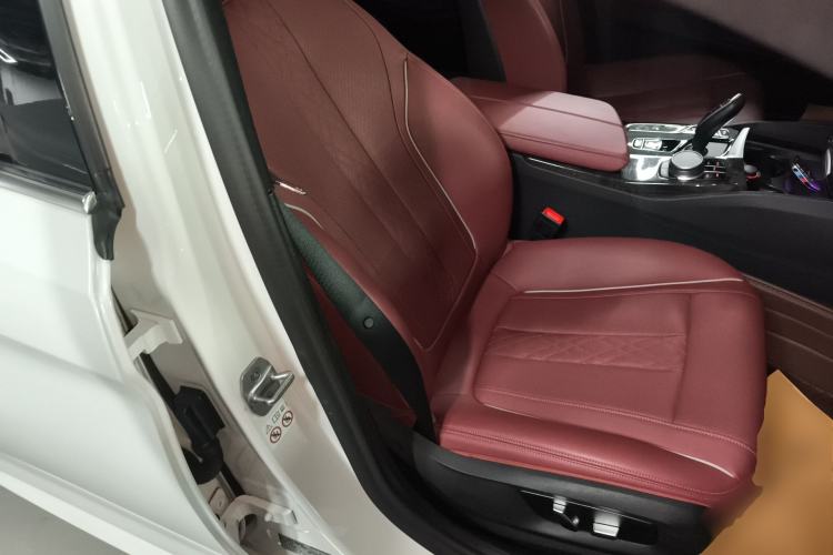 Used BMW 5 Series 2021 525Li M Sport Package Right Front Seat