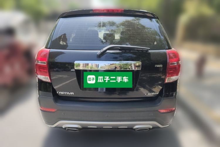 Used Chevrolet Captiva 2015 2.4L 4x4 Flagship Edition 7-Seater