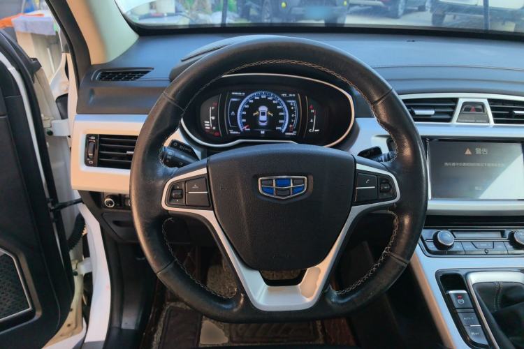 Used Geely Auto Emgrand X7 Sport 2016 2.0L Manual Smart Connect Version
