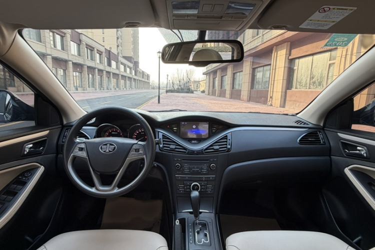 Used Bestune B70 2014 2.0L automatic luxury version
