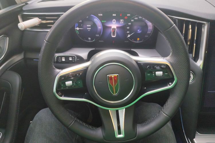 Used Hongqi HS7 PHEV 2024 2.0T PHEV Four-Wheel Drive Flagship Edition 6 Seats