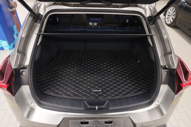 Used Lexus UX 2020 260h Explore & Adventure Edition