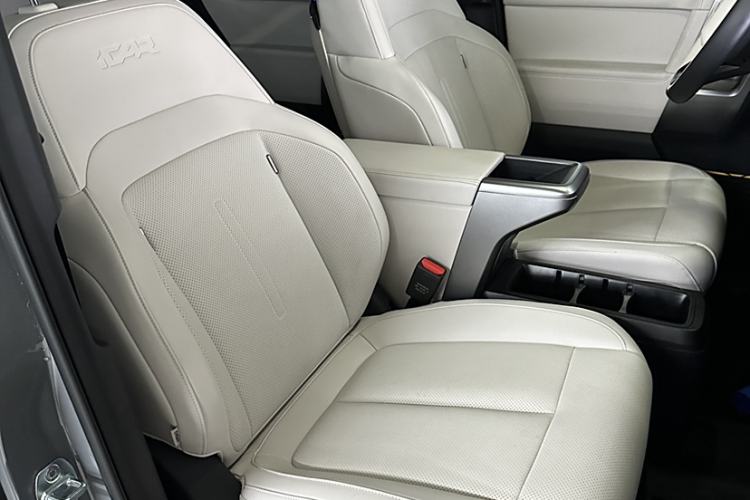 Used iCAR V23 2025 501 Four-Wheel Drive Intelligent Driving Version
