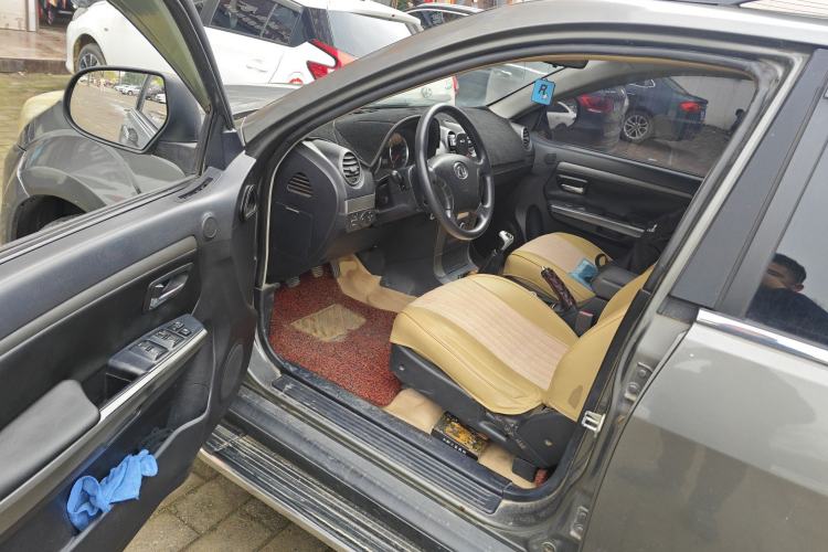 Used Haval H5 Classic 2011 Zhizun Edition 2.0L Two-Wheel Drive Luxury Model