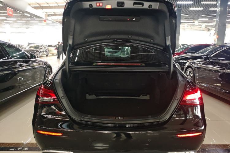 Used Mercedes-Benz E-Class 2023 E 260 L
