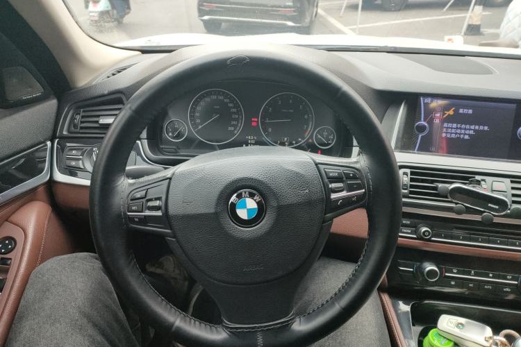 Used BMW 5 Series 2014 520i Elegant Edition