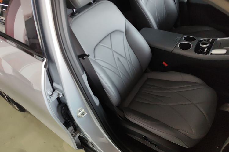 Used Geely Galaxy L6 2025 EM-i 140km Starship Edition