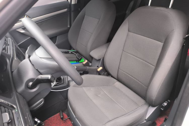 Used Volkswagen Lavida 2015 1.6L Manual Fashion Edition