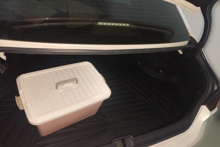 Used Lexus ES 2018 300h Premier Edition China VI Standard
