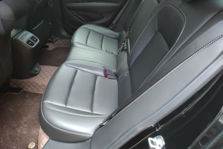 Used Buick Regal 2024 25T Deluxe Edition Left Rear Seat