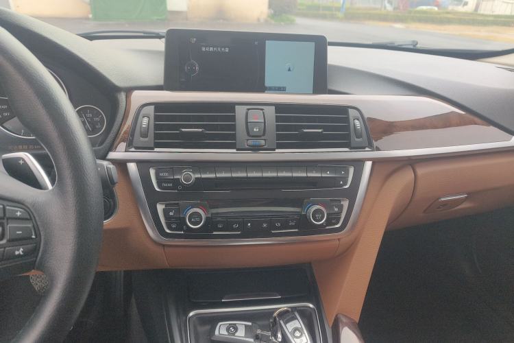 Used BMW 3 Series 2015 320Li Luxury Design Package