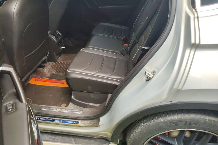 Used Volkswagen Tiguan L 2017 380TSI Automatic All-Wheel-Drive Flagship Edition Left Rear Seat