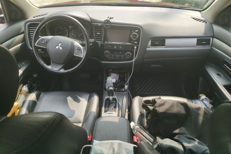 Used Mitsubishi Outlander 2014 2.4L 4x4 Deluxe Value Edition 5 Seats