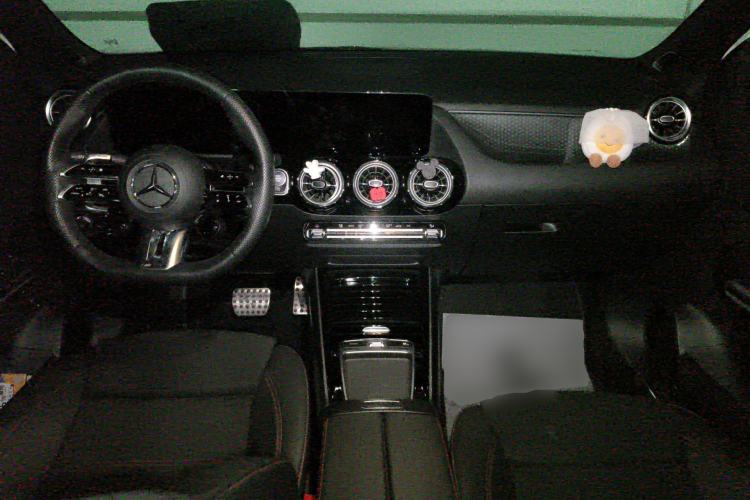 Used Mercedes-Benz GLA AMG 2024 AMG GLA 35 4MATIC Center Console