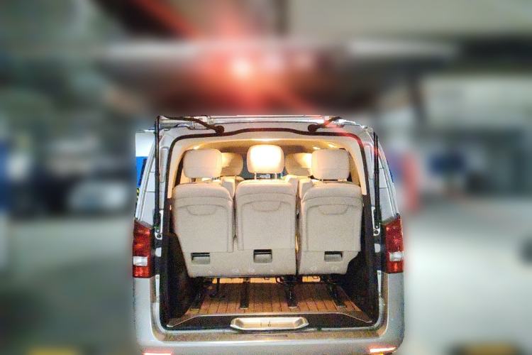 Used Mercedes-Benz Vito 2018 2.0T Elite Version 7 Seats China VI Emission Standard
