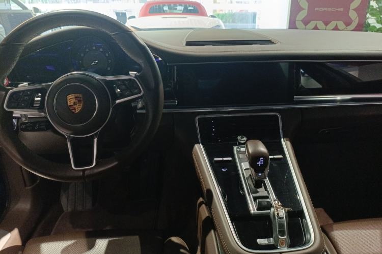 Used Porsche Panamera 2017 Panamera 3.0T Center Console