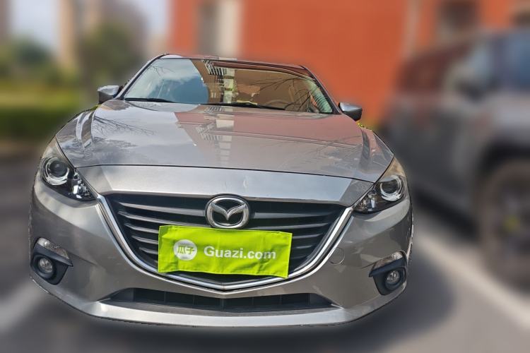 Used Mazda 3 Axela 2016 Hatchback 1.5L Automatic Comfort Model
