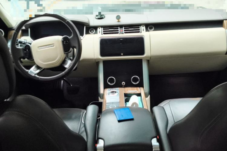 Used Land Rover Range 2019 3.0 SC V6 Long-wheelbase Version Center Console