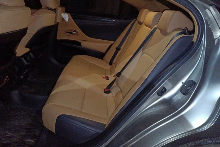 Used Lexus ES 2023 200 Excellence Edition Left Rear Seat