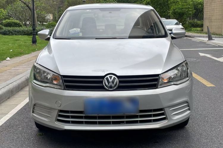 Used Volkswagen Jetta 2015 1.6L Manual Fashion Edition Exterior 3