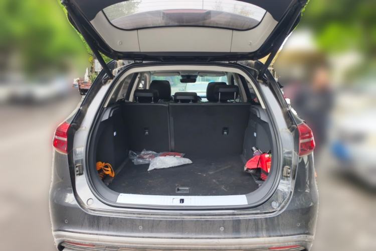 Used Hongqi HS5 2022 2.0T Smart Connect Flagship Edition Trunk