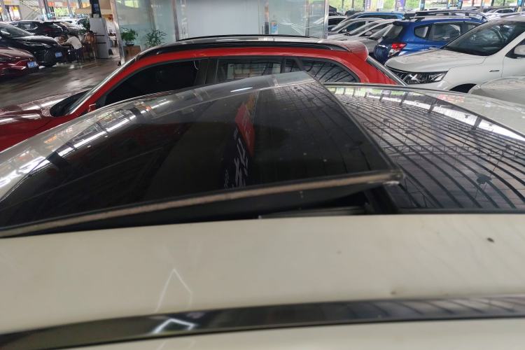 Used Geely Auto Emgrand GT 2016 1.8T Zunya Model Roof