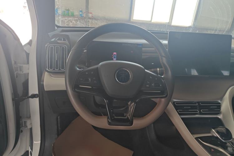 Used BYD Song Pro New Energy 2023 Champion Edition DM-i 110KM Beyond Model Steering Wheel