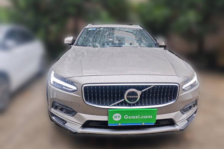 Used Volvo V90 2022 Cross Country B5 AWD Prestige Edition
