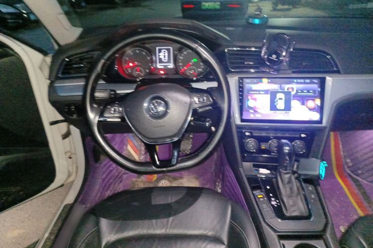 Used Volkswagen Lamando 2017 280TSI DSG Comfort Edition
