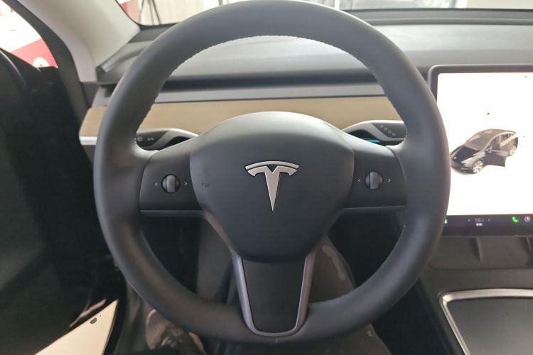 Used Tesla Model Y 2022 Rear-Wheel-Drive Version