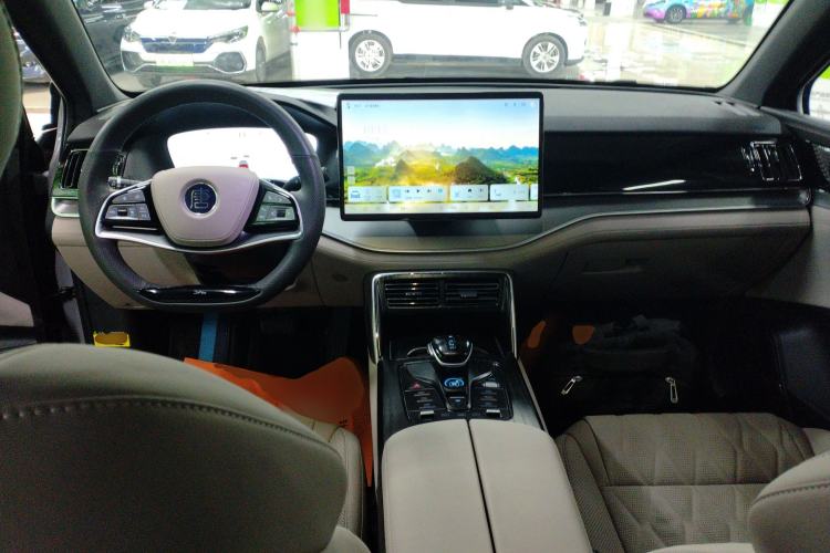 Used BYD Tang New Energy 2025 DM-i 115KM Prestige Model Center Console