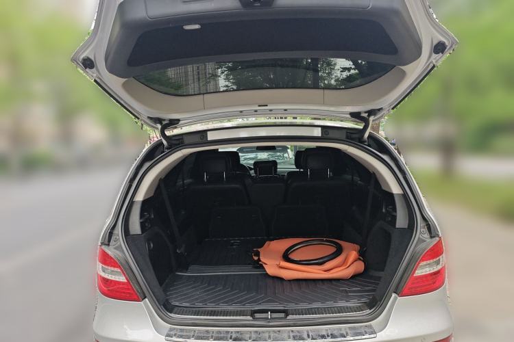 Used Mercedes-Benz R-Class 2017 R 320 4MATIC Business Edition Prestige Model