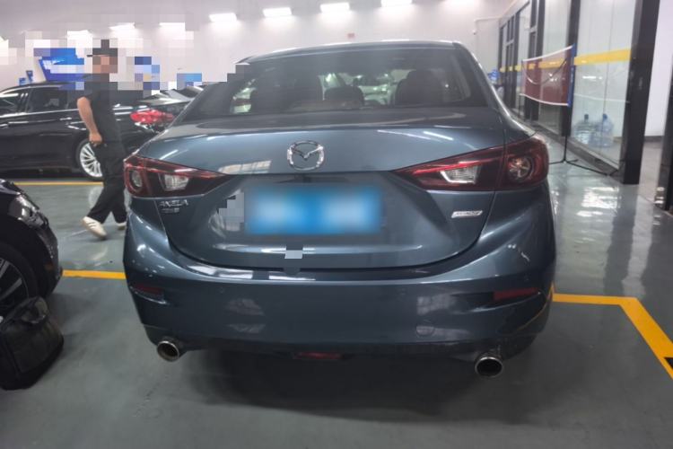 Used Mazda 3 Axela 2014 Sedan 1.5L Automatic Luxury Model
