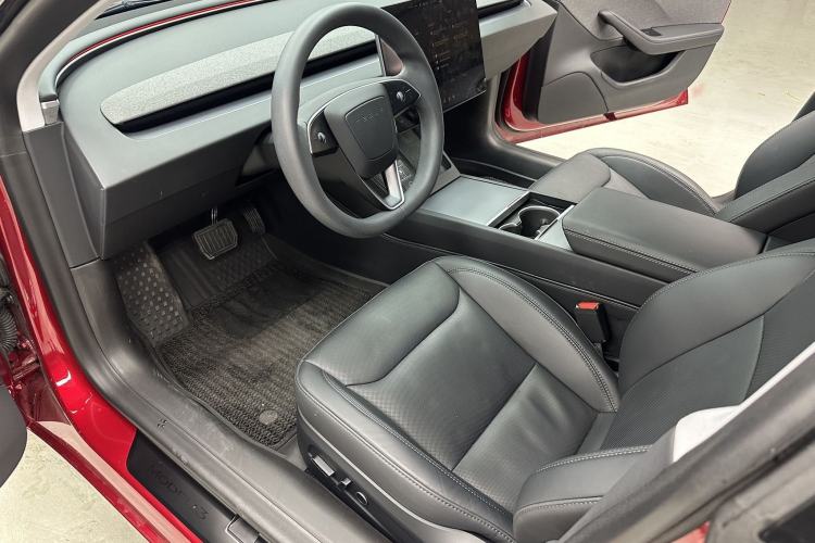 Used Tesla Model 3 2023 Rear-Wheel-Drive Version
