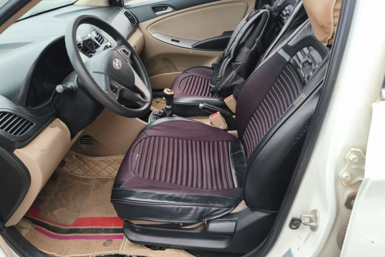 Used Hyundai Verna (older generation) 2014 1.4L Manual Smart GLS Trim
