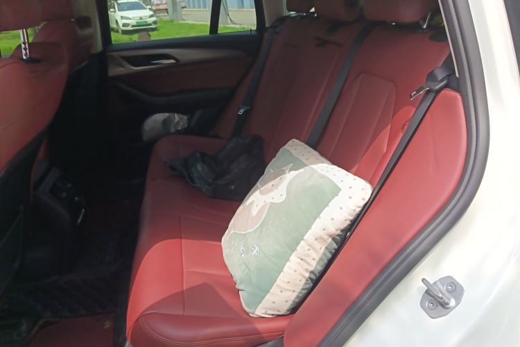 Used BMW X4 2022 xDrive 25i M Sport Package Left Rear Seat