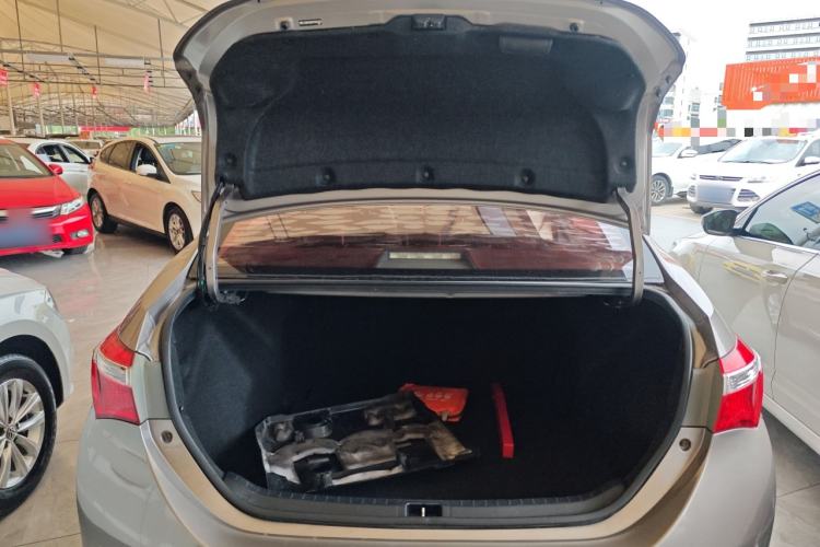 Used Toyota Corolla 2014 1.6L CVT GL-i Trunk