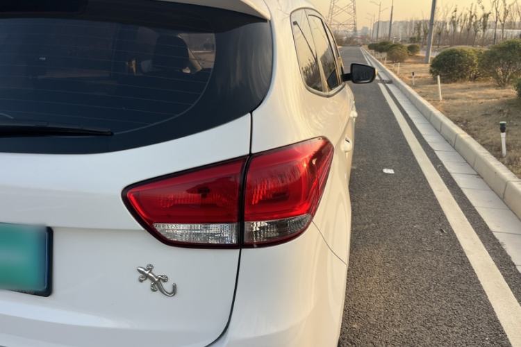 Used Kia Carens 2013 2.0L 7-Seater Automatic Standard Version China V Standard