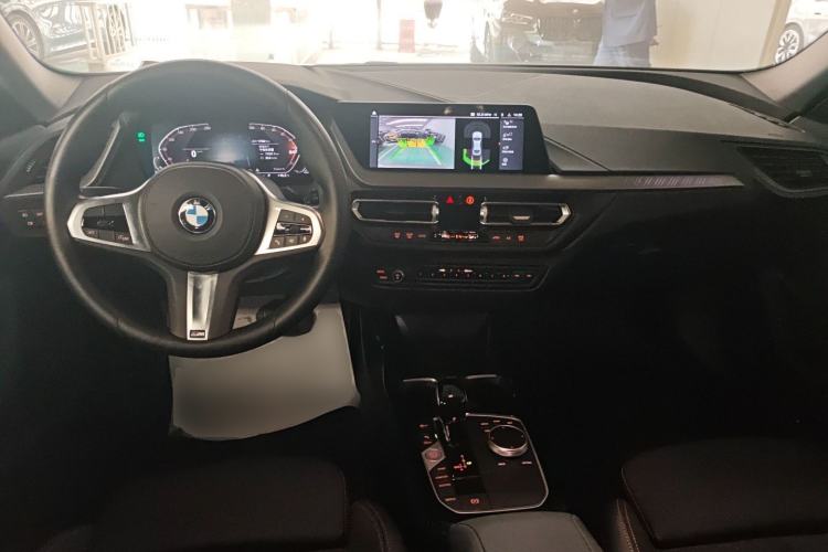 Used BMW 2 Series 2023 225i Four-Door Coupe M Sport Package Center Console