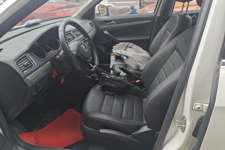 Used Volkswagen Lavida 2017 1.6L Automatic Comfort Edition Left Front Seat