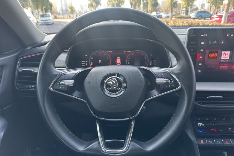 Used Skoda Kodiaq 2022 TSI330 7-Seater Two-Wheel-Drive Luxury Edition Steering Wheel