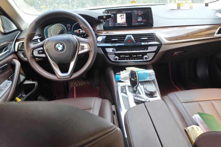Used BMW 5 Series 2019 525Li Luxury Package
