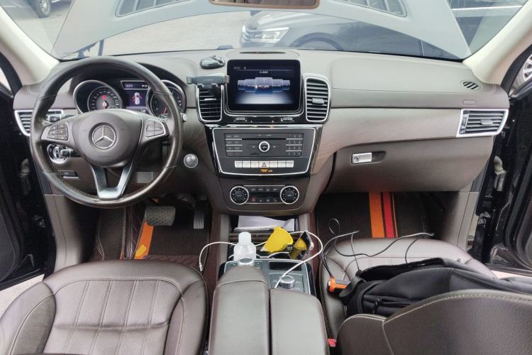 Used Mercedes-Benz GLE 2017 GLE 320 4MATIC Dynamic Model Center Console