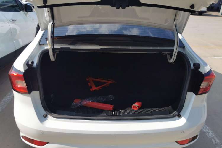 Used Roewe i5 2019 1.5L Manual 4G Connect Leehao Flagship Edition